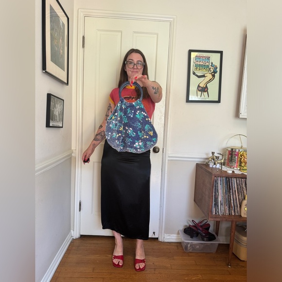 70s Vintage Beaded Bucket Bag w Round Lucite Handles - Picture 1 of 10